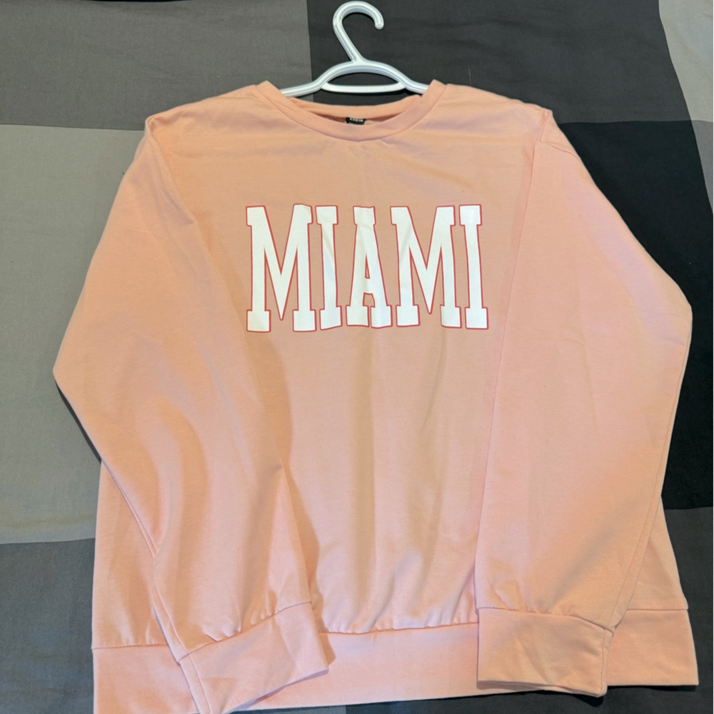 Sweatshirt